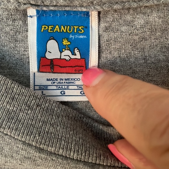 Cartoon strip of Snoopy characters across the front! All your faves!!❤️ - Picture 2 of 3